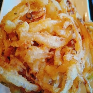 カラッと揚がるコツ！野菜のかき揚げ